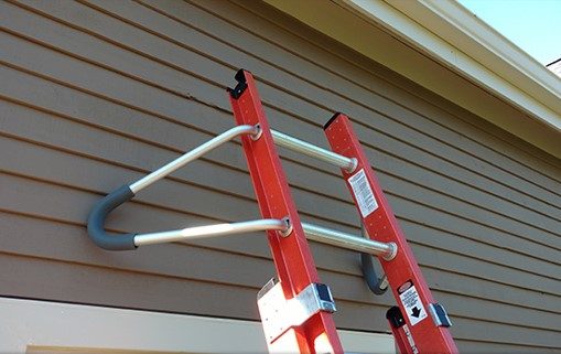 Ladder stabilizer